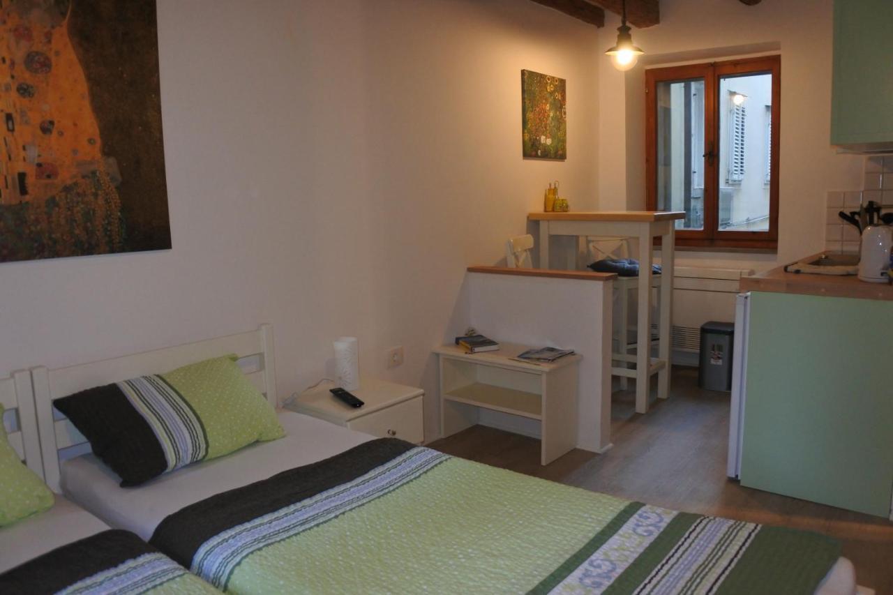 Apartments Jago Pirano Esterno foto
